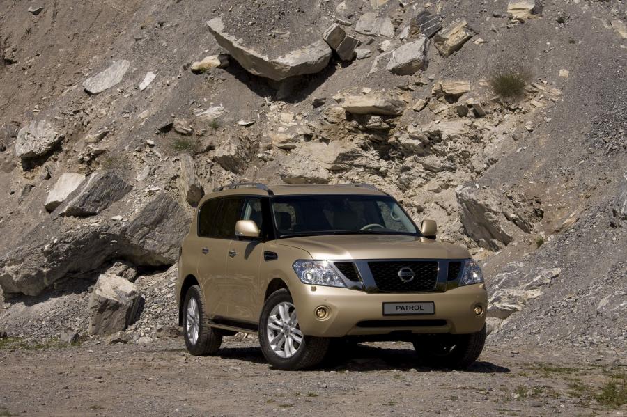  Nissan Patrol 2010 года  (фото 43 из 118)